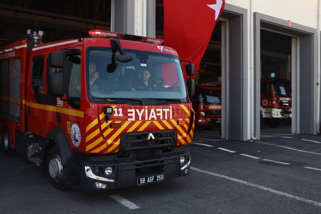 Her evde bulunuyor. Yaz aylarında beyaz eşyalar yangın çıkartıyor 7