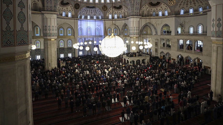 İşte il il bayram namazı saatleri