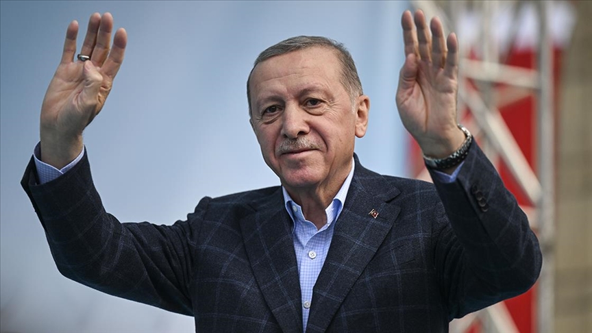 Cumhurbaşkanı Erdoğan'dan ev kadınlarına müjde