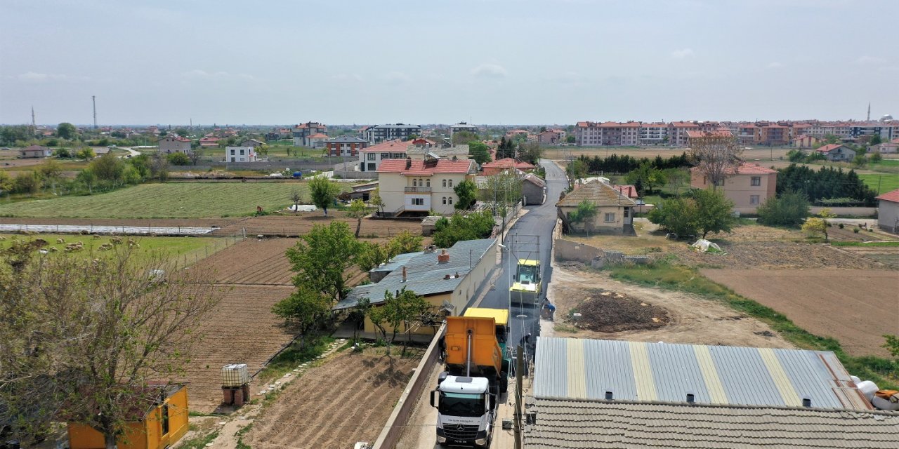 Karatay'da asfalt çalışmaları sürüyor