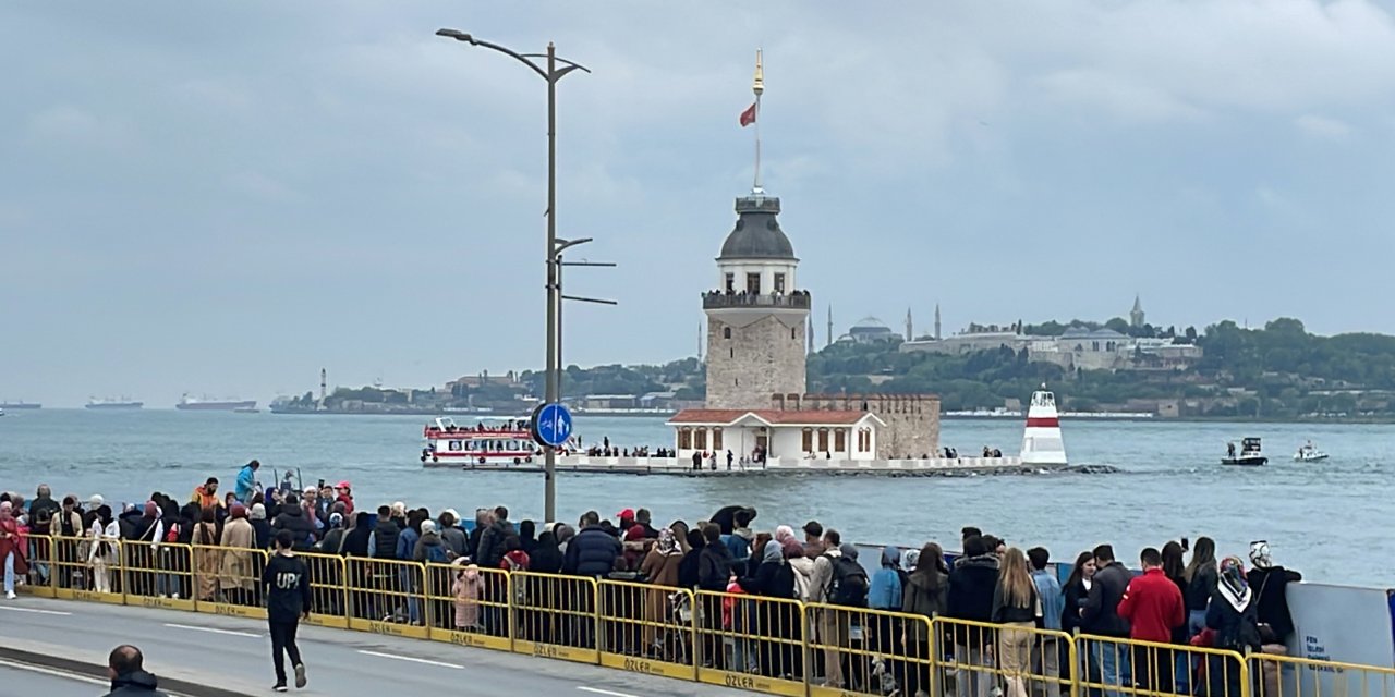 Kız Kulesi'nde 19 Mayıs yoğunluğu