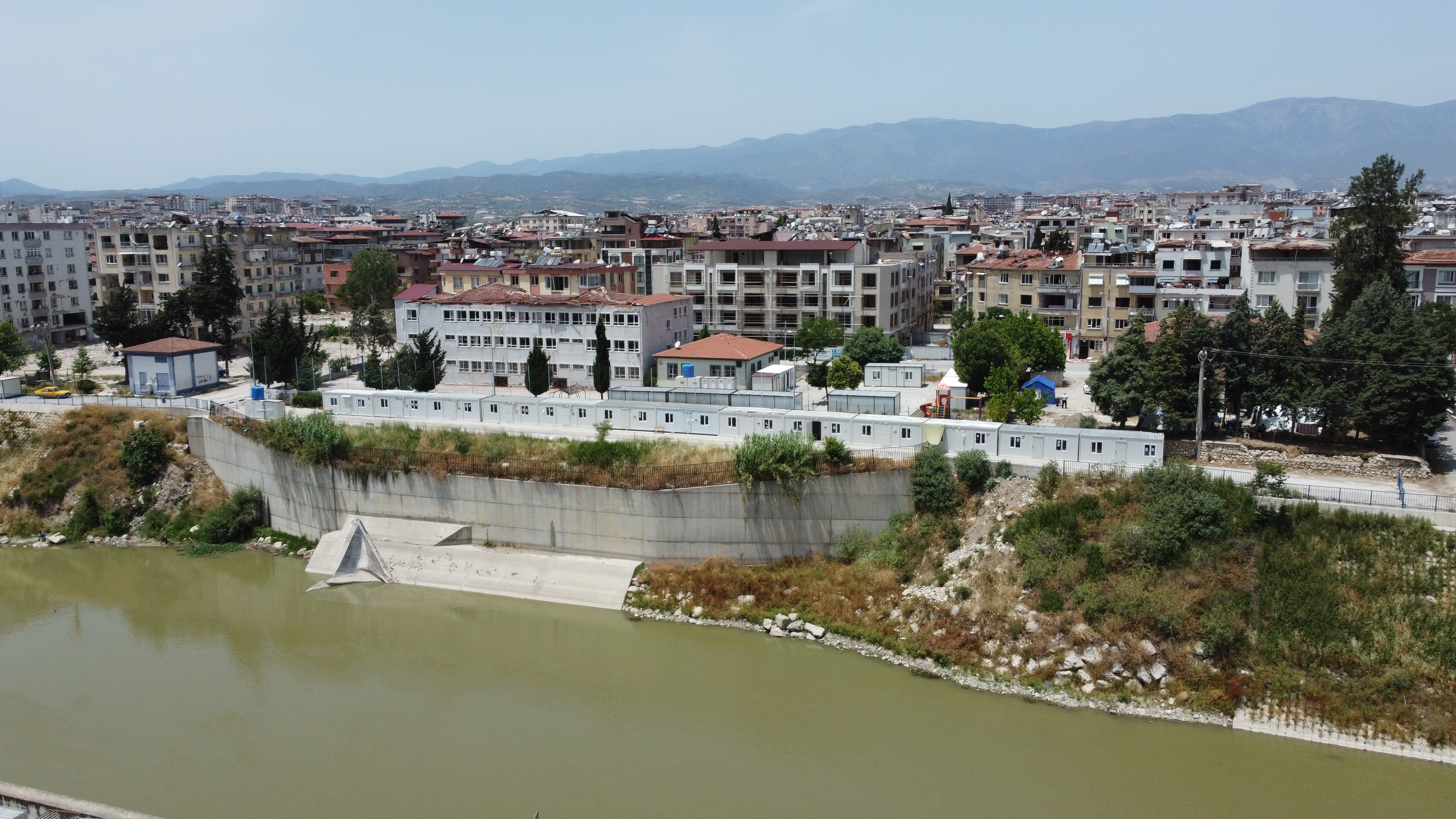 Deprem bölgesinde seçim konteynerleri Cumhurbaşkanlığı 2. turu için hazır