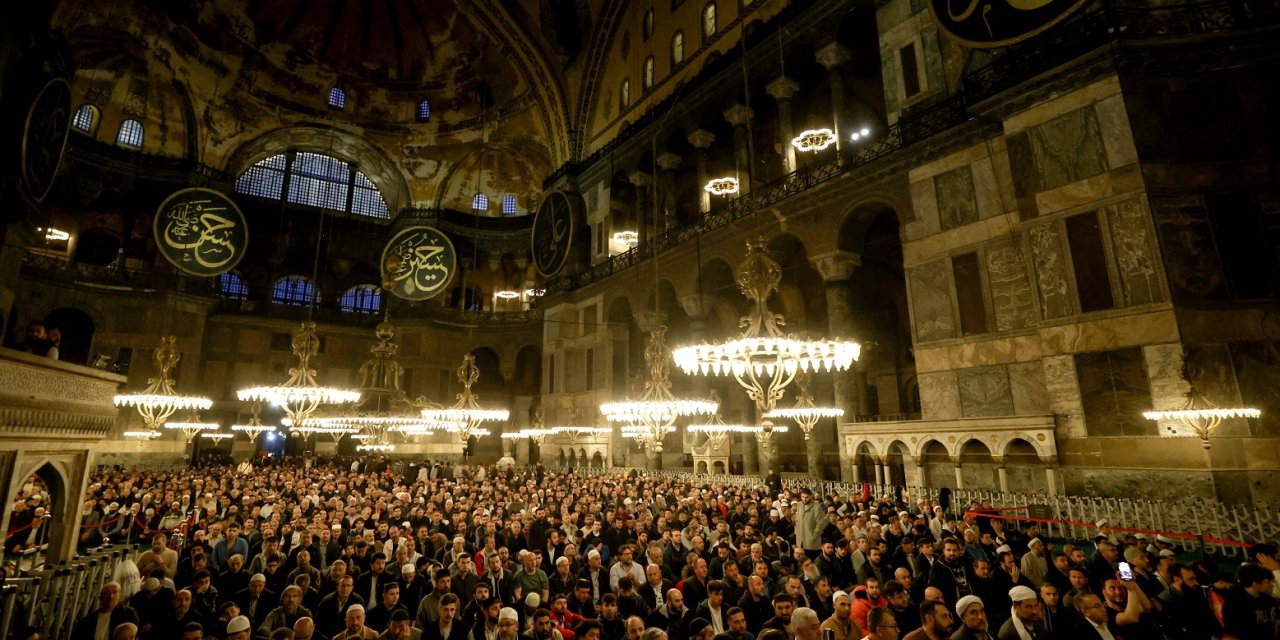 Ayasofya Camisi'nde İstanbul'un fethi programı düzenlendi