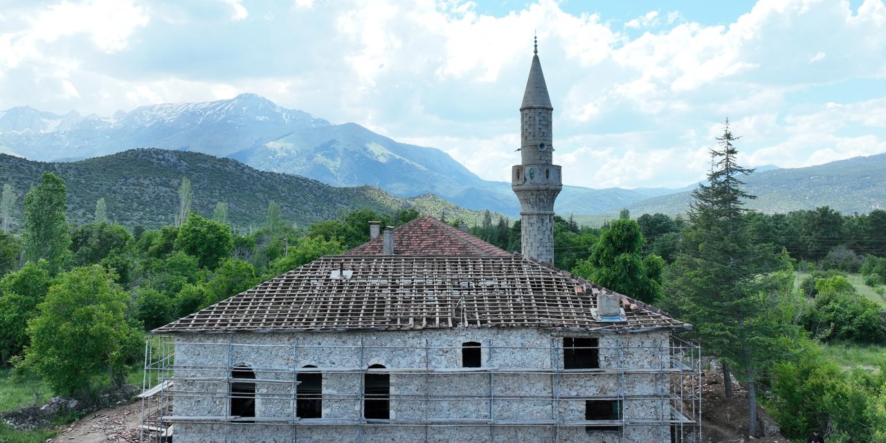 Konya Büyükşehir'den asırlık camiye 12 milyon liralık restorasyon