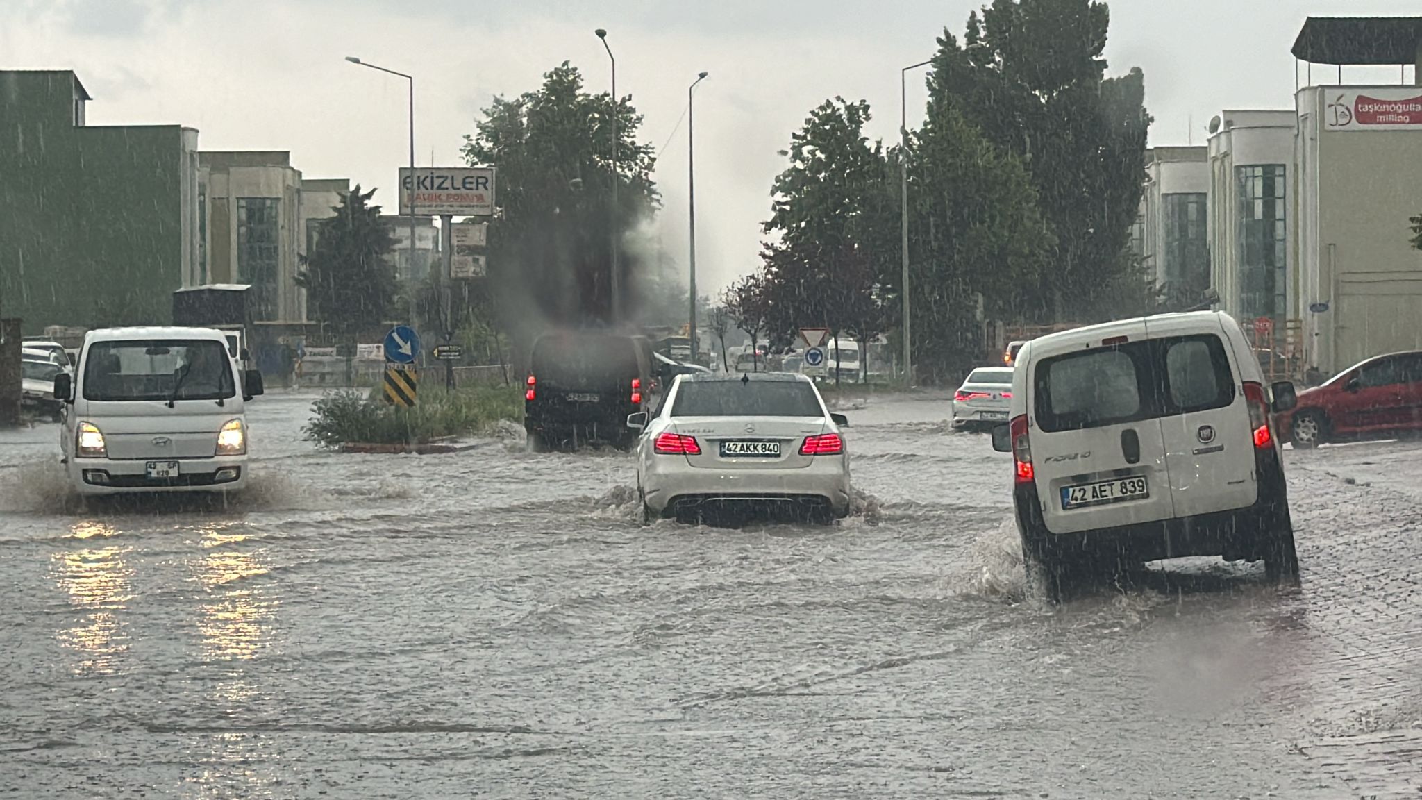 Konya'daki dev sanayi sitesini su bastı