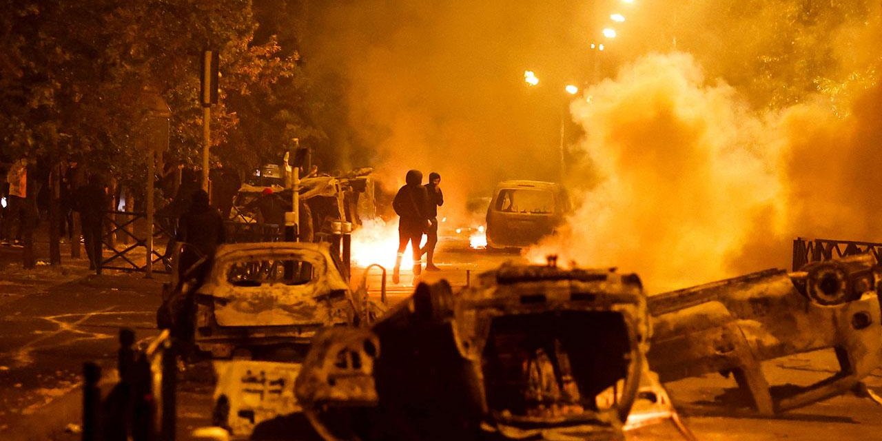 Fransa'da protestolar gece boyu sürdü