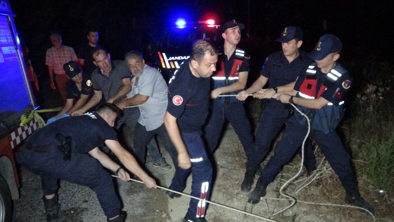 Yaşlı adamın ölümünü ezilmiş çimler ortaya çıkardı