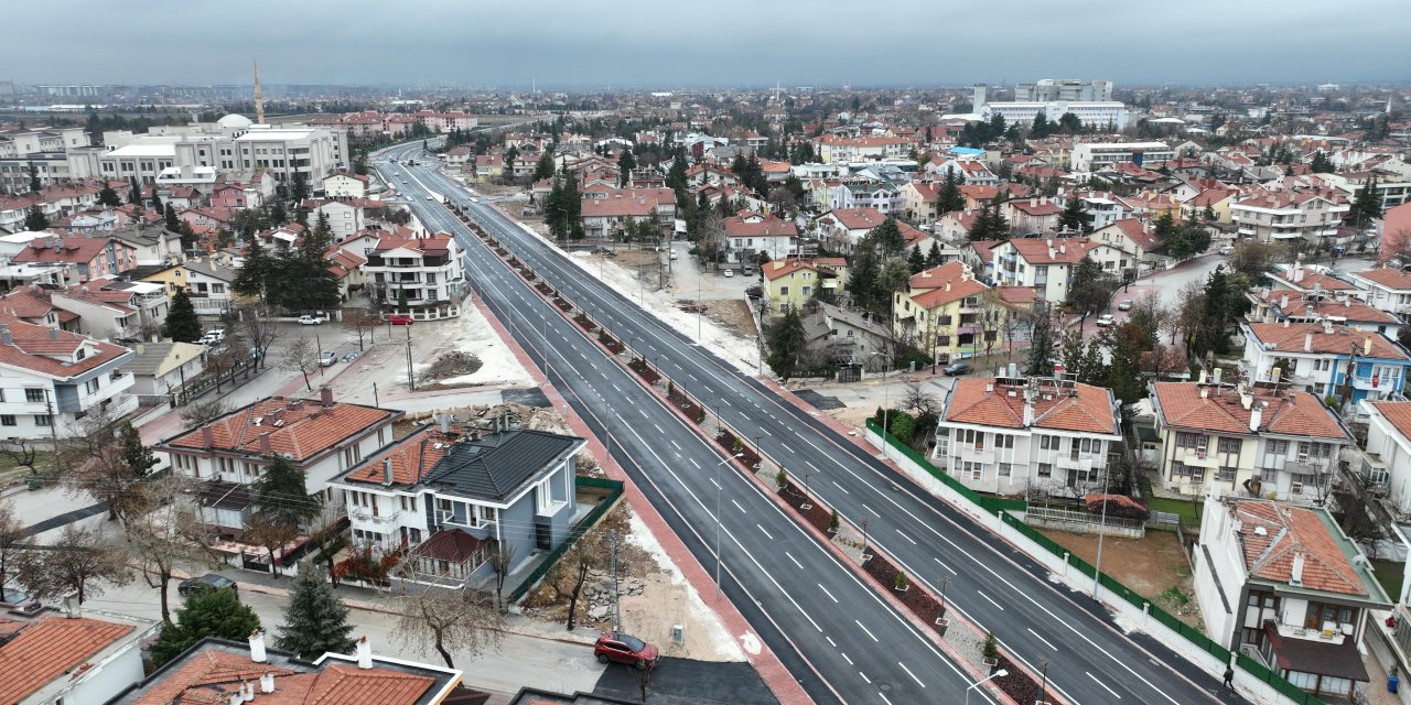 Konya'nın bir sorunu daha çözüldü, cadde hizmete girdi