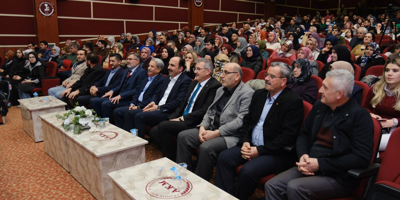 Konya'da Şubat ayı konferansları sürüyor