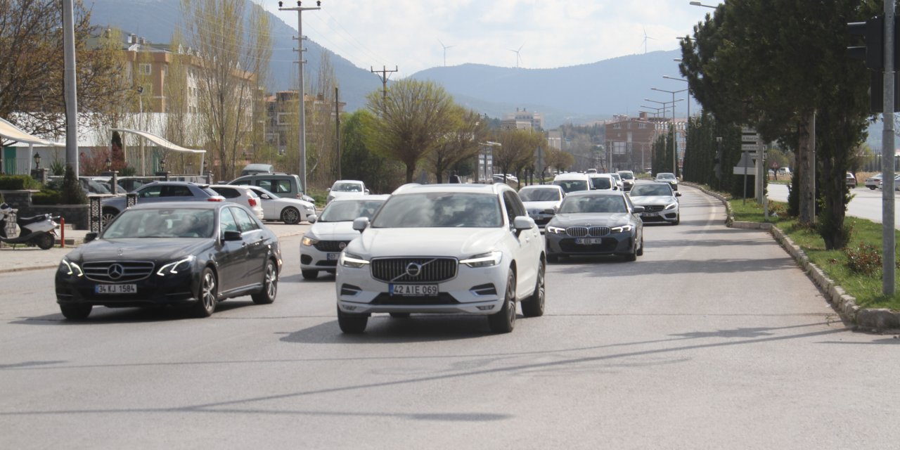 Konya'da bayram dönüşü trafiği yoğunluğu