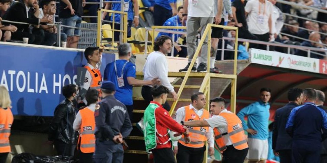 Konyaspor'un rakibi Alanyaspor'da Fatih Tekke'nin cezası belli oldu