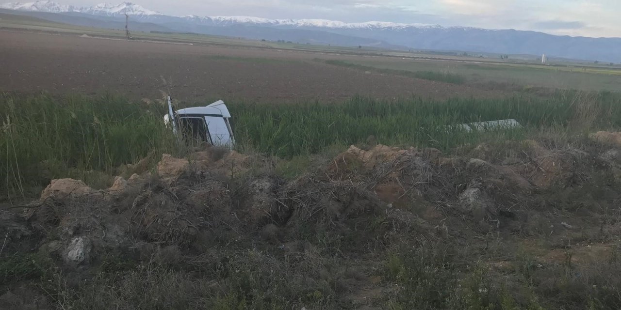 Konya'da feci kaza! Tır kanala uçtu: 1 ölü ve 1 yaralı