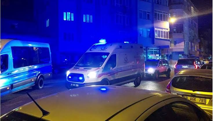 Ambulanslar mahsur kaldı: Sebebi konser yoğunluğu