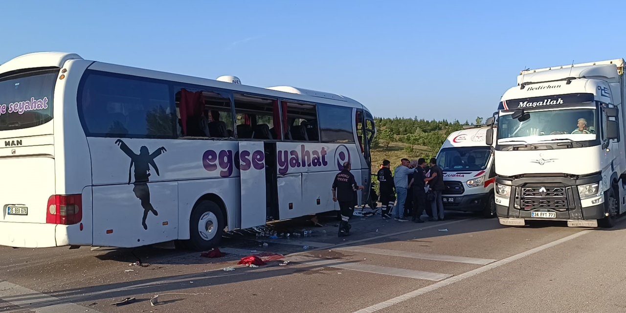 Yolcu otobüsü kazasında acı haber geldi! 1ölü, 16 yaralı