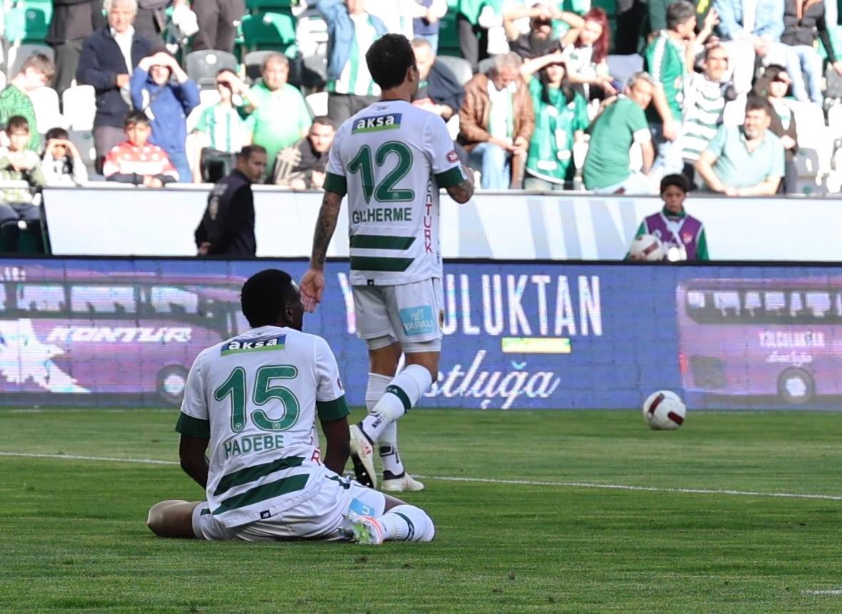 Konyaspor'da yaprak dökümü başladı! İlk giden oyuncu oldu