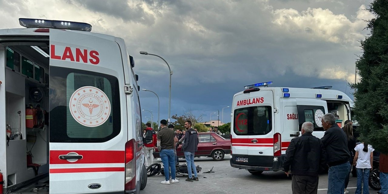 Konya'da motosiklet ile otomobil çarpıştı: 2 yaralı