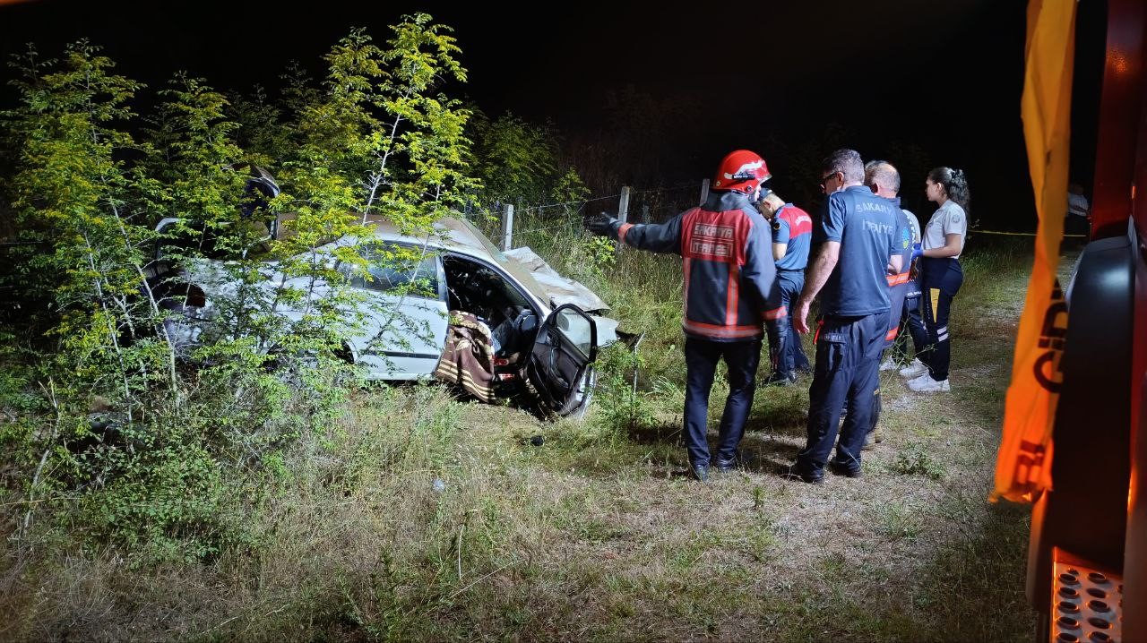 Kontrolden çıkan otomobil taklalar atarak hurdaya döndü: 1 ölü, 1 yaralı