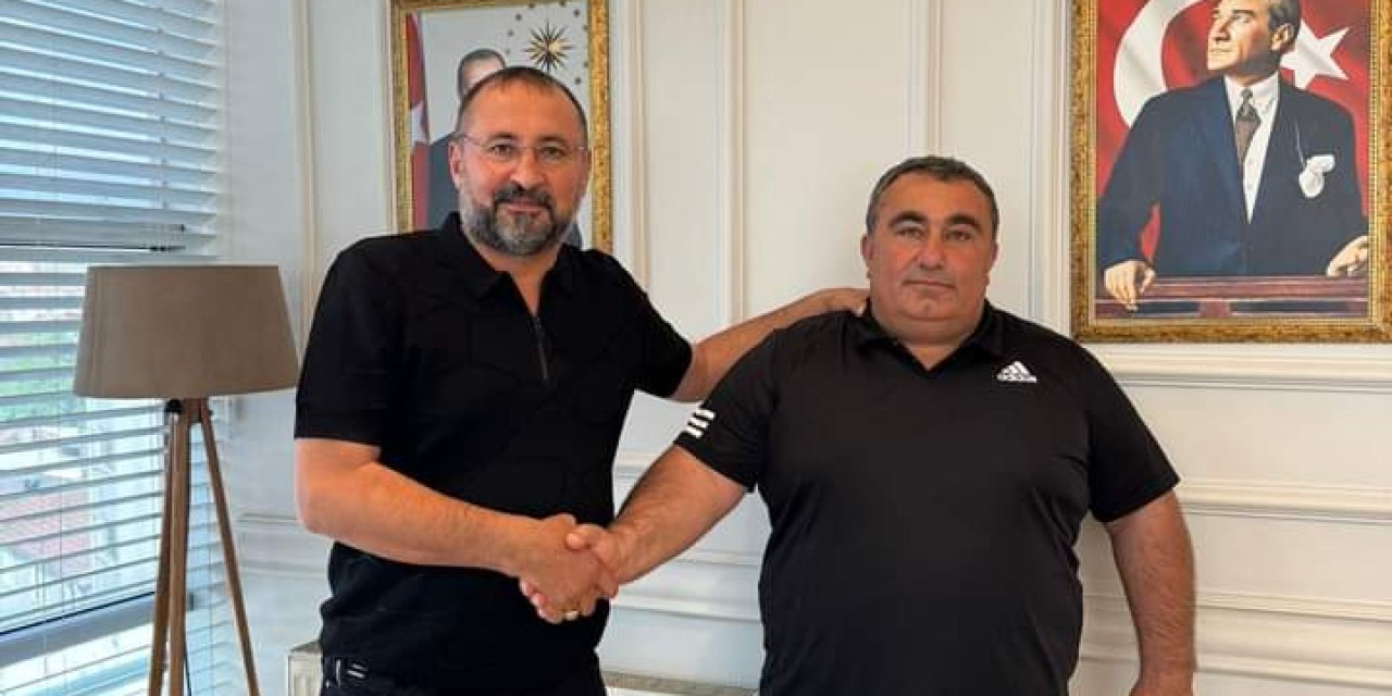 Konya'nın BAL Ligi'nin Mourinhosu Ereğlispor'a imzayı attı