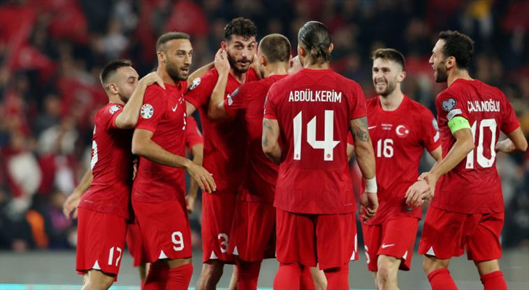 Türkiye - Çekya maçında Rumen hakem görev yapacak