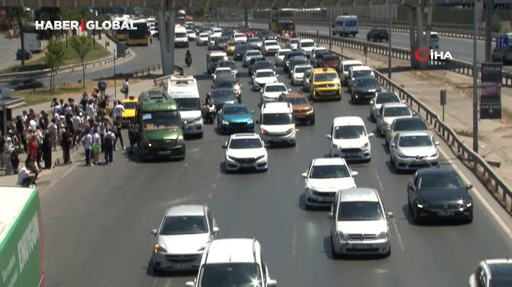 Bayramın 2’nci gününde trafik yoğunluğu oluştu