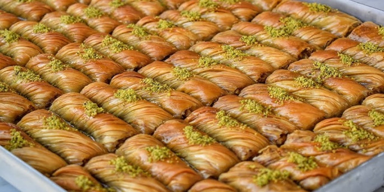 En Kolay çıtır baklava Tarifi - Ağızda dağılan çıtır baklava yapmanın yolu