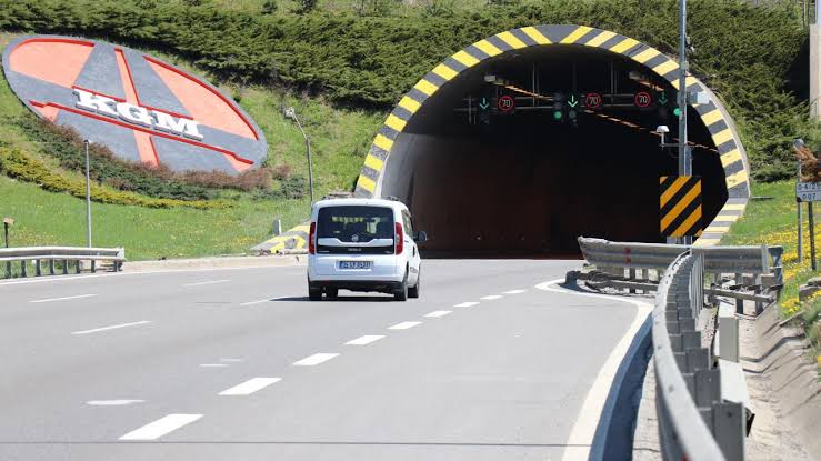 Tatilcilerin dönüş yolculuğu başladı