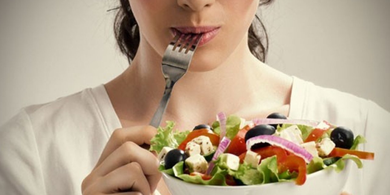 Aç karnına tüketmemeniz gereken 5 gıda. Asla ağzınıza bile sürmemelisiniz