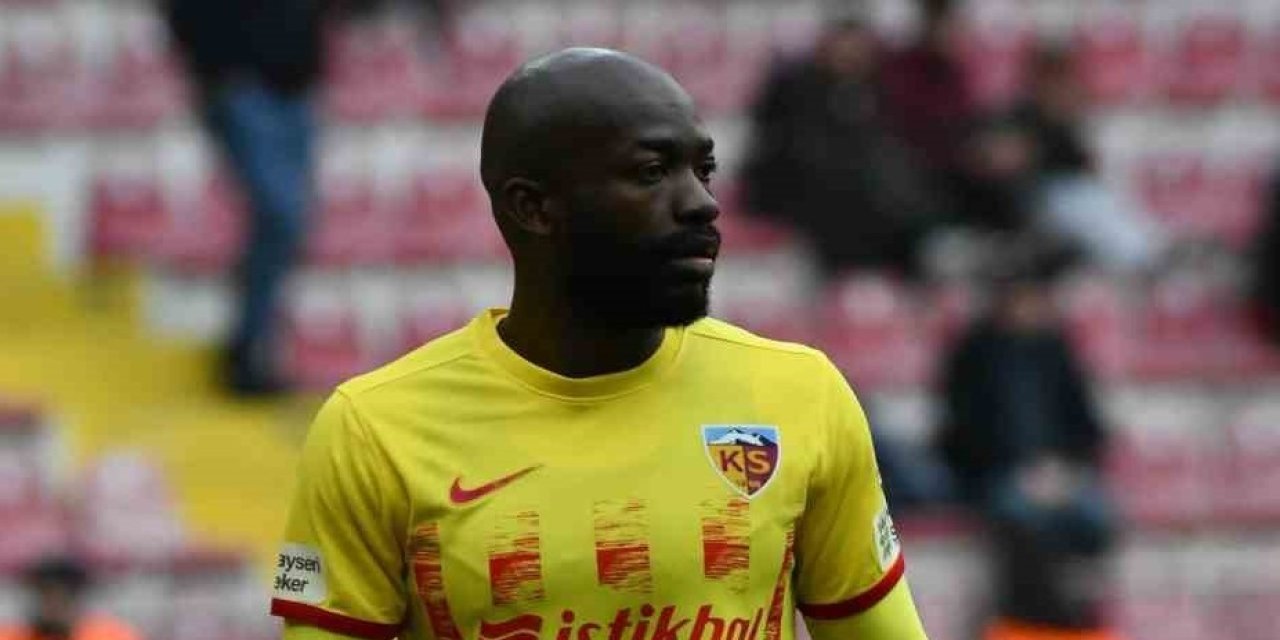 Stephane Bahoken 1 yıl daha Kayserispor’da