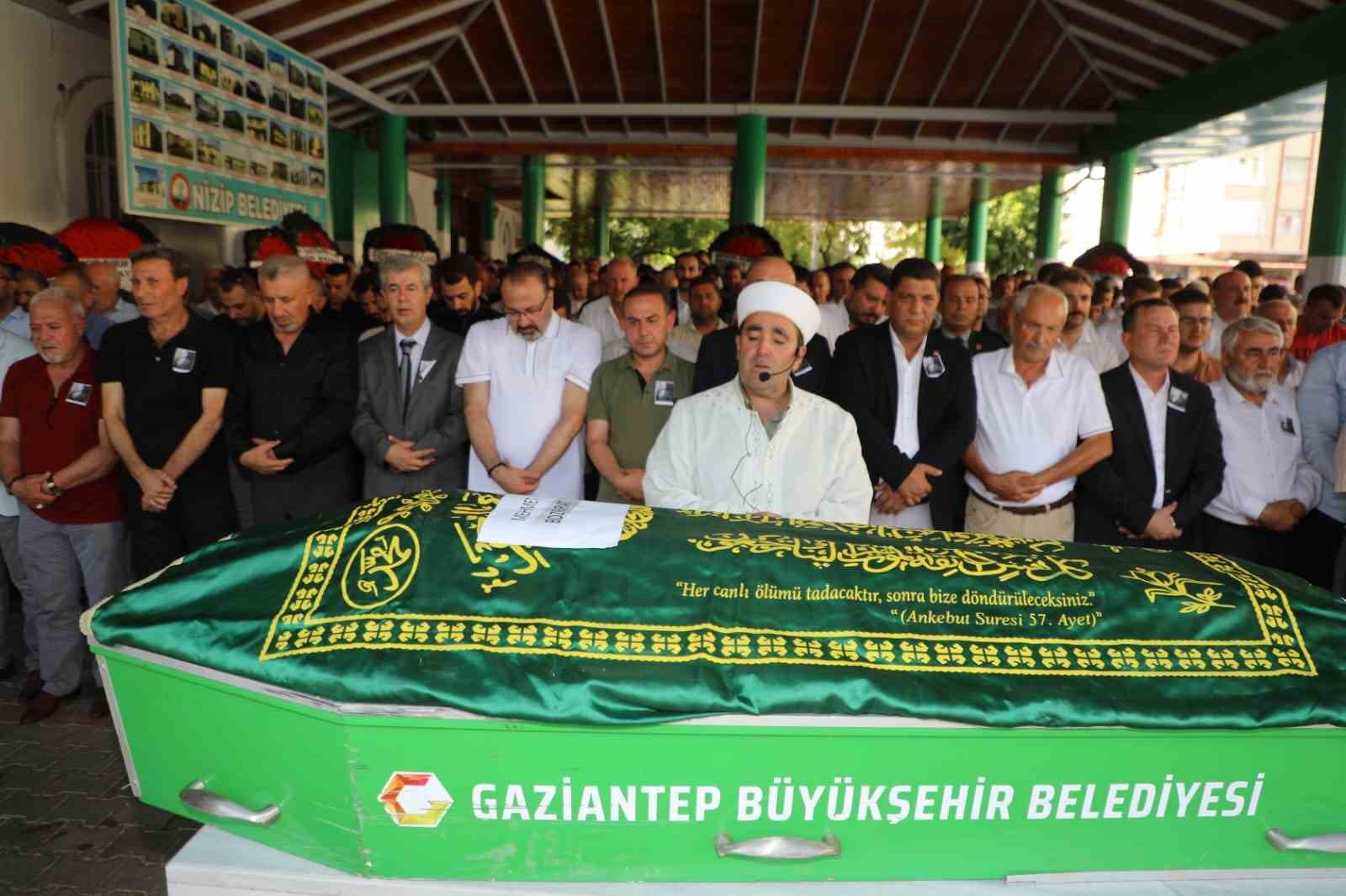 CHP Nizip İlçe Başkanı Bozfırat, son yolculuğuna uğurlandı