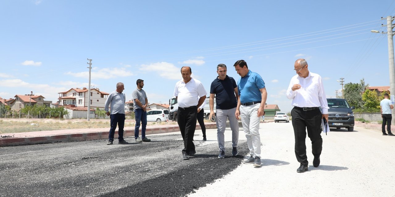 Konya'da yol yatırımları sürüyor! Bir mahallede daha sorun çözüldü