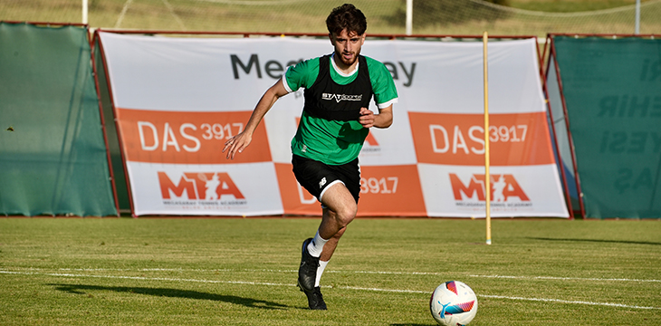 Konyaspor’da yeni transfer Tunahan, takımla ilk antrenmanına çıktı