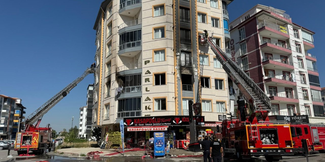Konya'da korkutan yangın: 6 kişiyi hastanelik etti