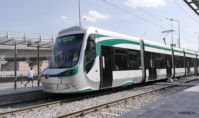 Konya'da tramvay yolcuları sarhoş paniği yaşadı