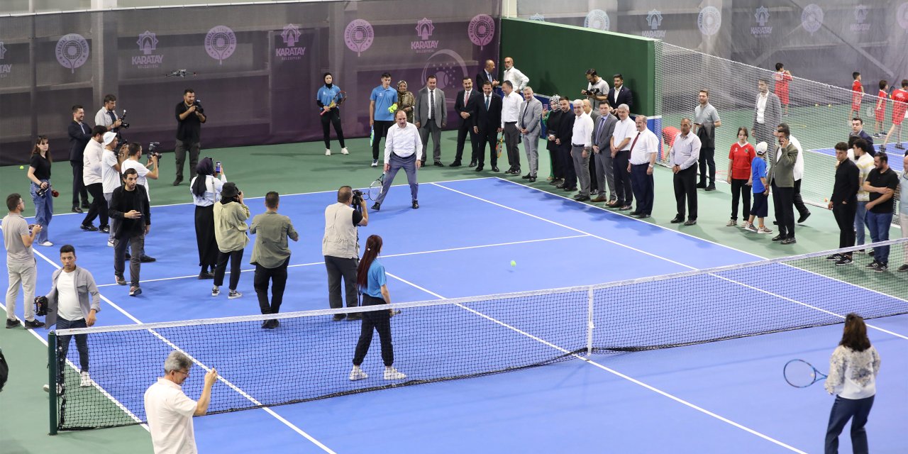 Tenis meraklıları müjde! Konya'da dev tesis hizmete açıldı