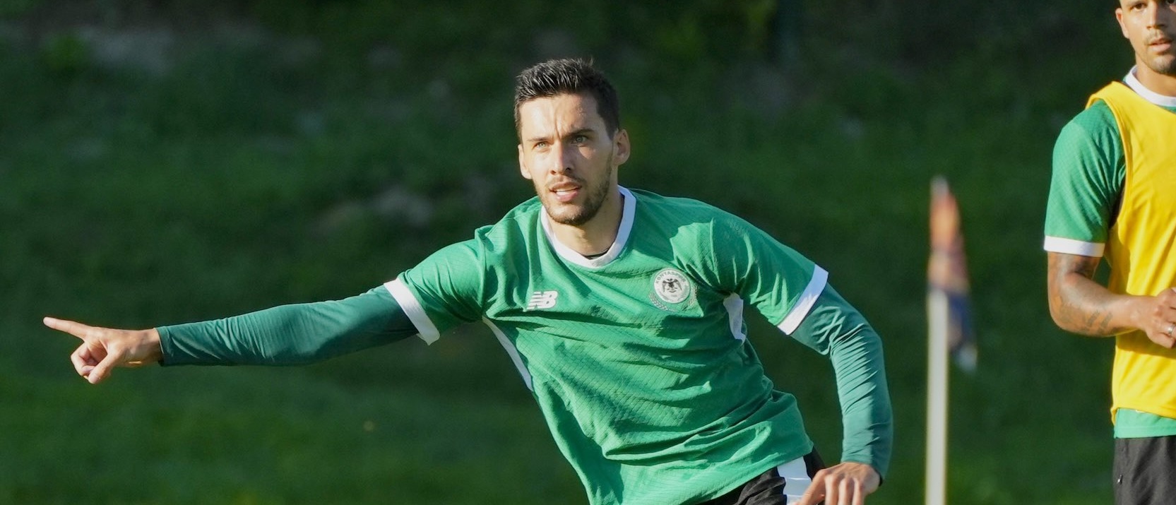Konyaspor’un yeni transferi Umut Nayir ilk antrenmanına çıktı!