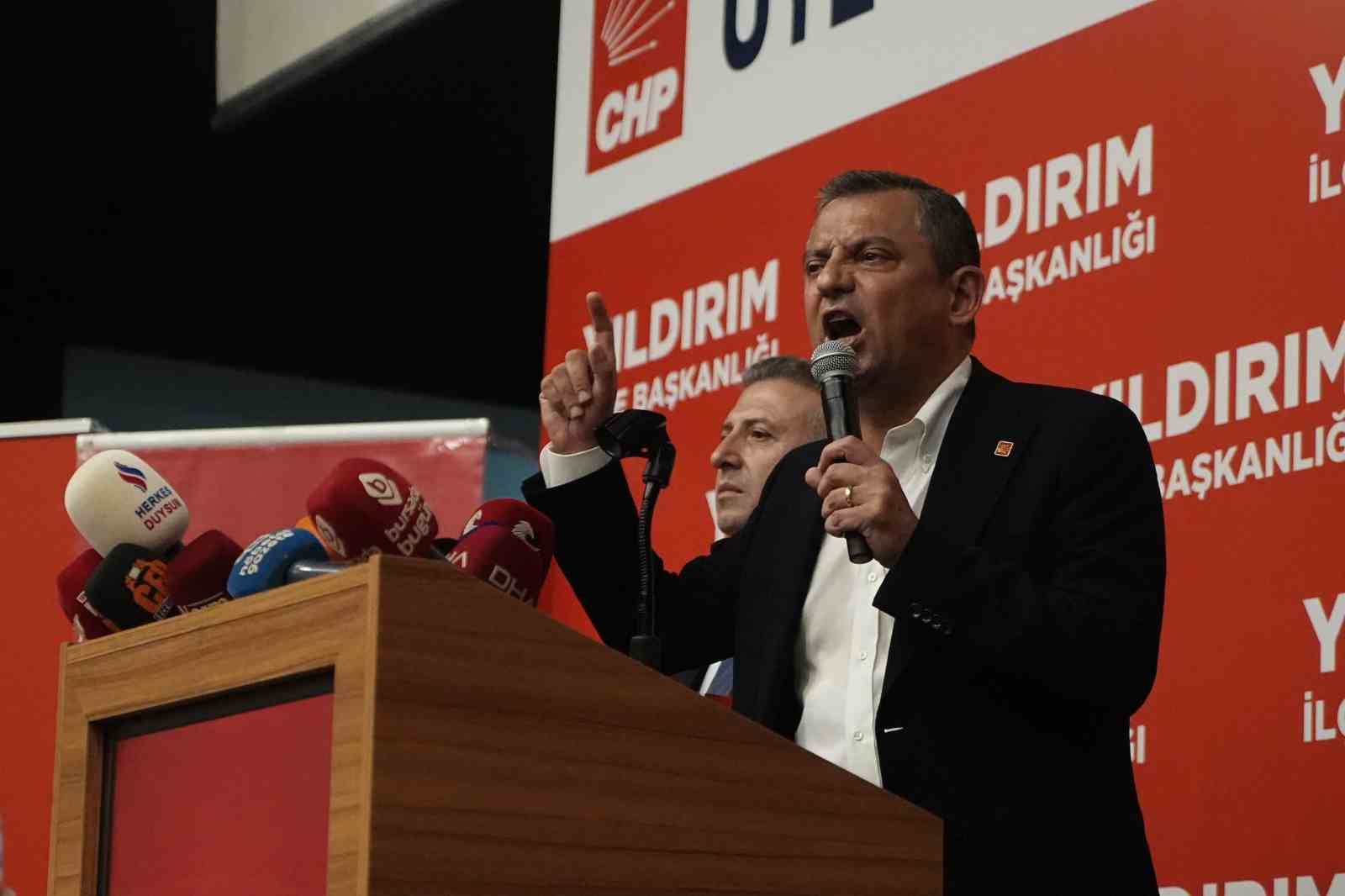 CHP Genel Başkanı Özel'den çarpıcı anket açıklaması