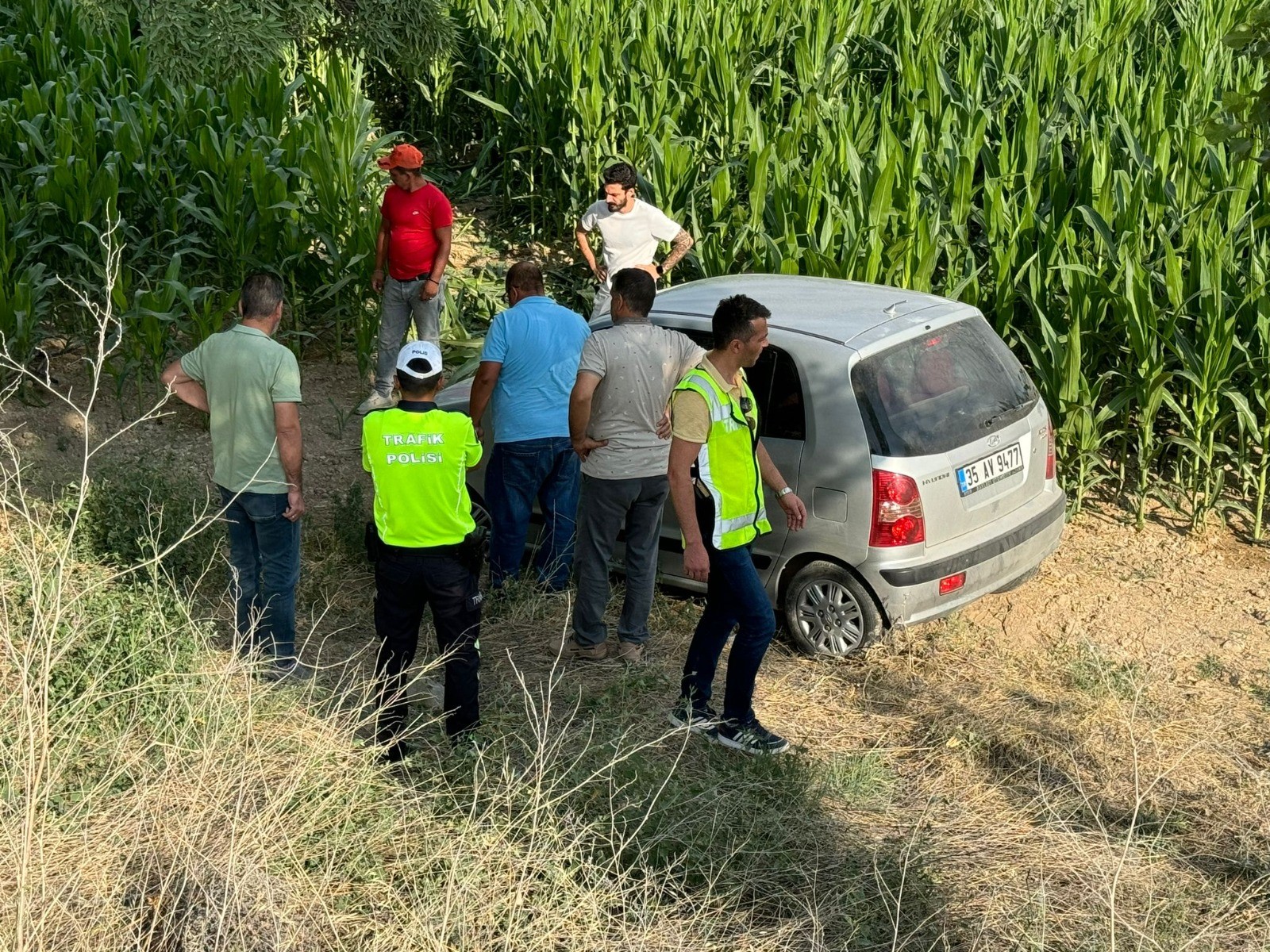 Konya’da feci kaza! Otomobil şarampole uçtu: 2 yaralı