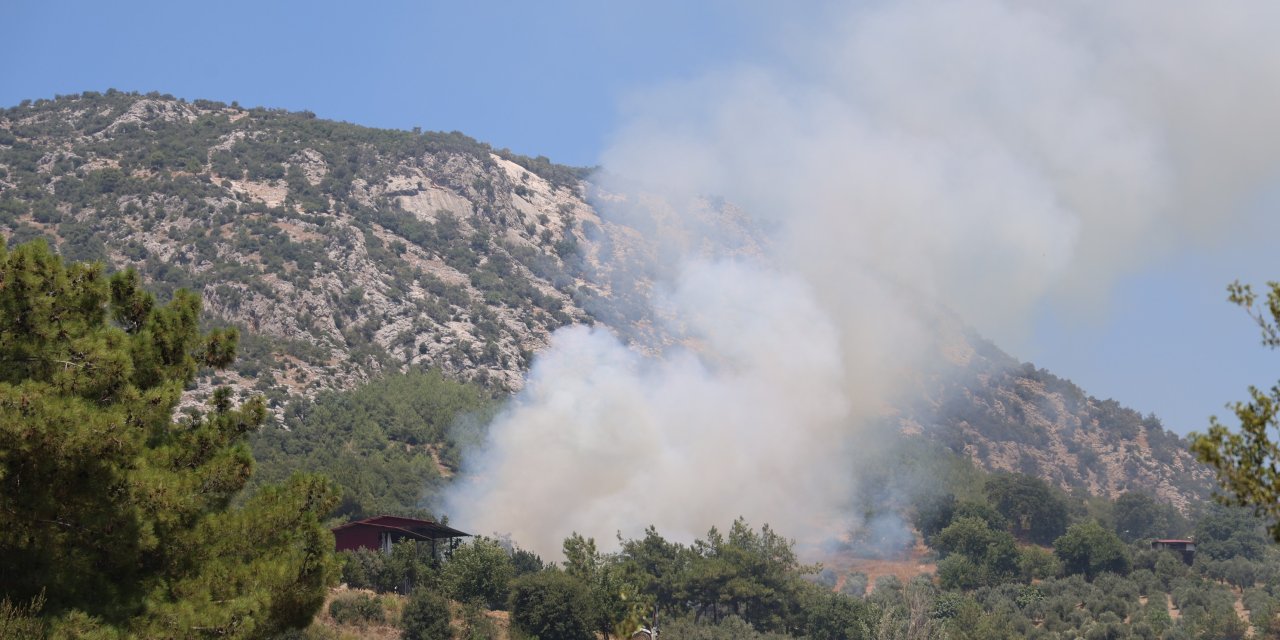 Evi yanan ailenin feryadı yürekleri dağladı, yangını gözyaşları ile izlediler