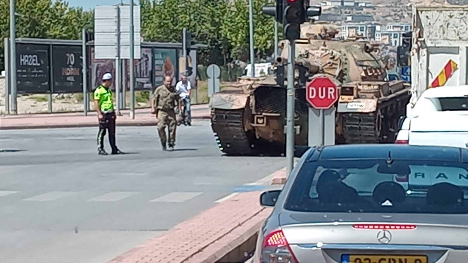 Konya'da askeri tanklar sokaklara indi! Büyük merak uyandırdı