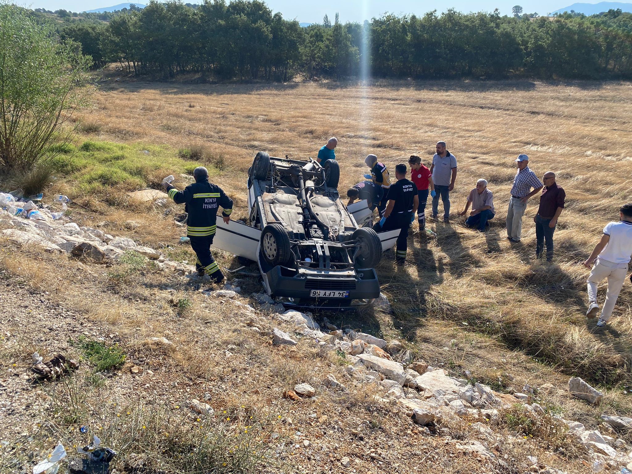 Konya’da feci kaza! Otomobil şarampole yuvarlandı