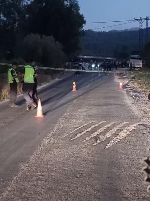 Restoranın önünde silahlı kavga: 3 ölü, 6 yaralı