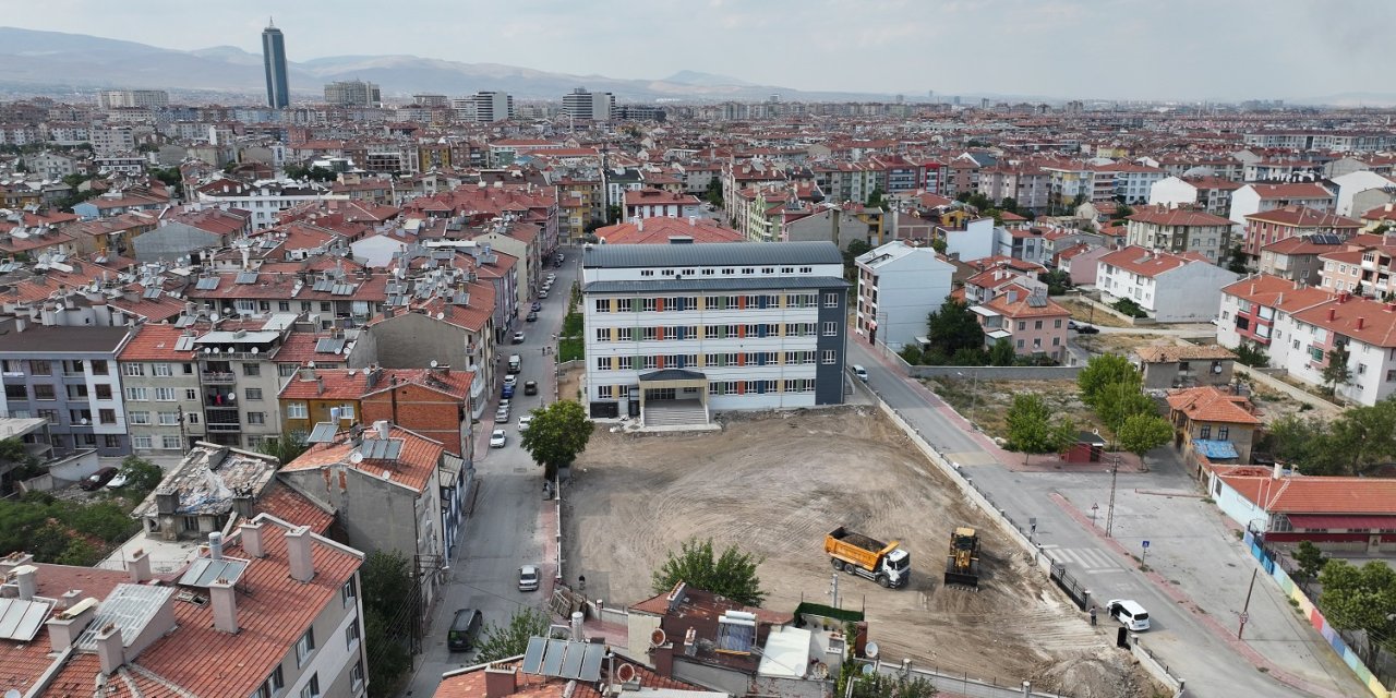 Konya'nın bu mahallesindeki öğrenciler yeni yapılan okulla tanışacak