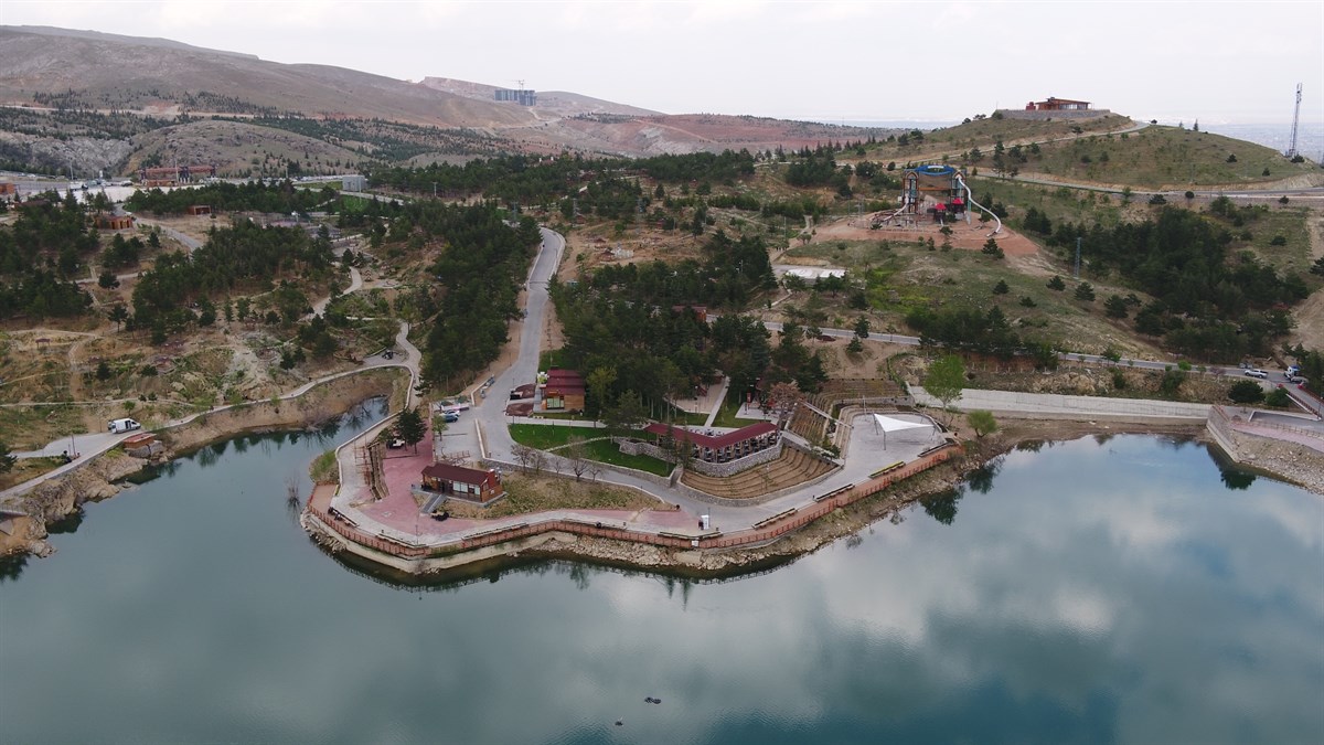 Konya'nın göl manzaralı parkına zam geldi! Ücretler 150 lira oldu