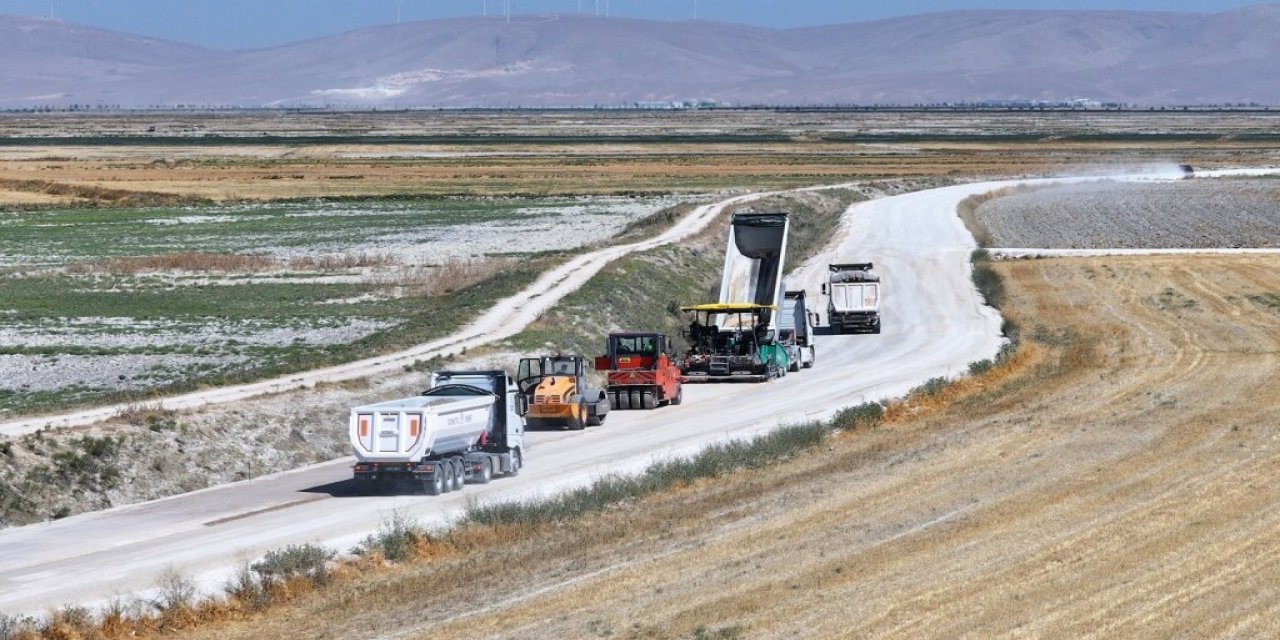 Karatay Belediyesi, dört bir yanda çalışmalarına devam ediyor