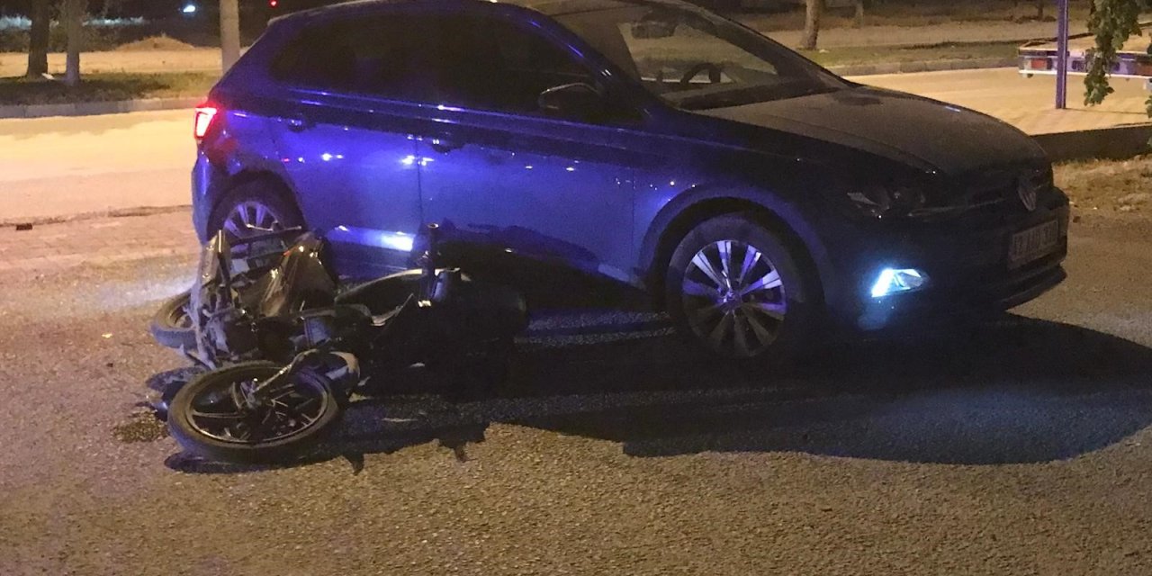 Konya'da otomobille motosiklet çarpıştı