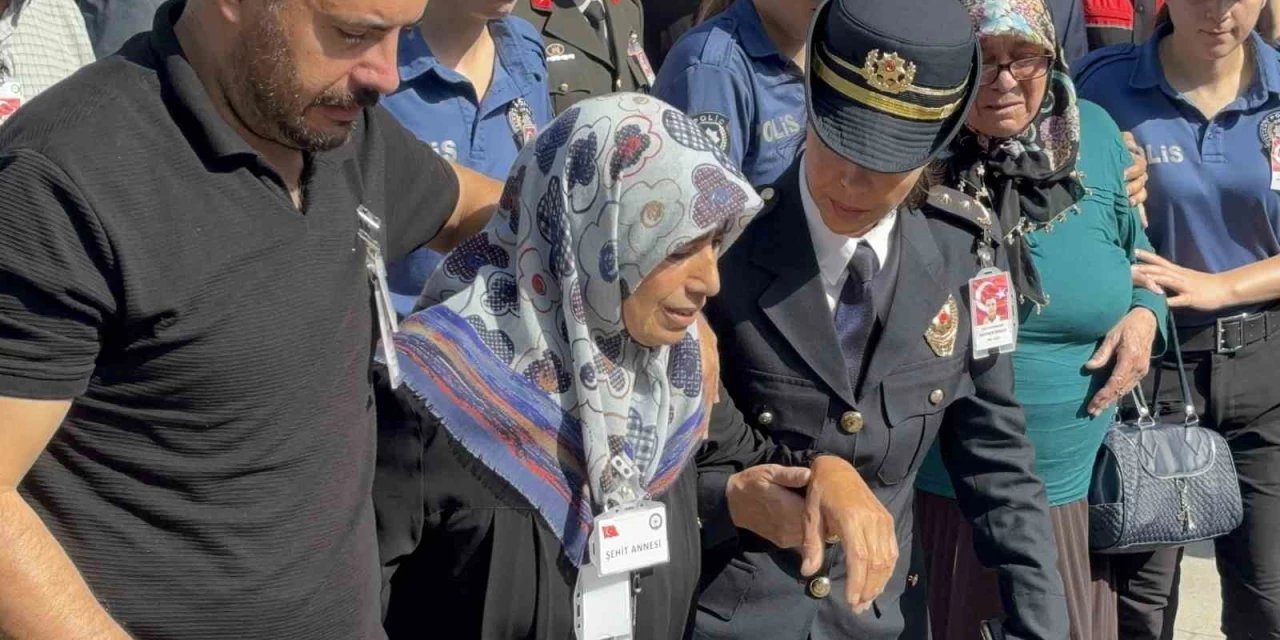 Şehit polis memuru memleketinde toprağa verildi