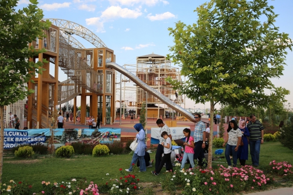 Konya'da Kelebek Bahçesi'nden fazla yanındaki park ilgi görüyor