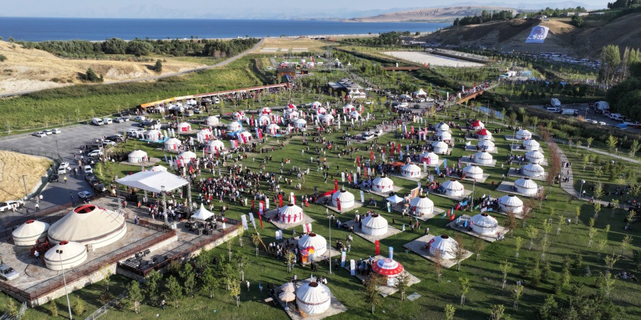 Ahlat'ta Konya büyük ilgi görüyor. Tarihe eşlik ediyor