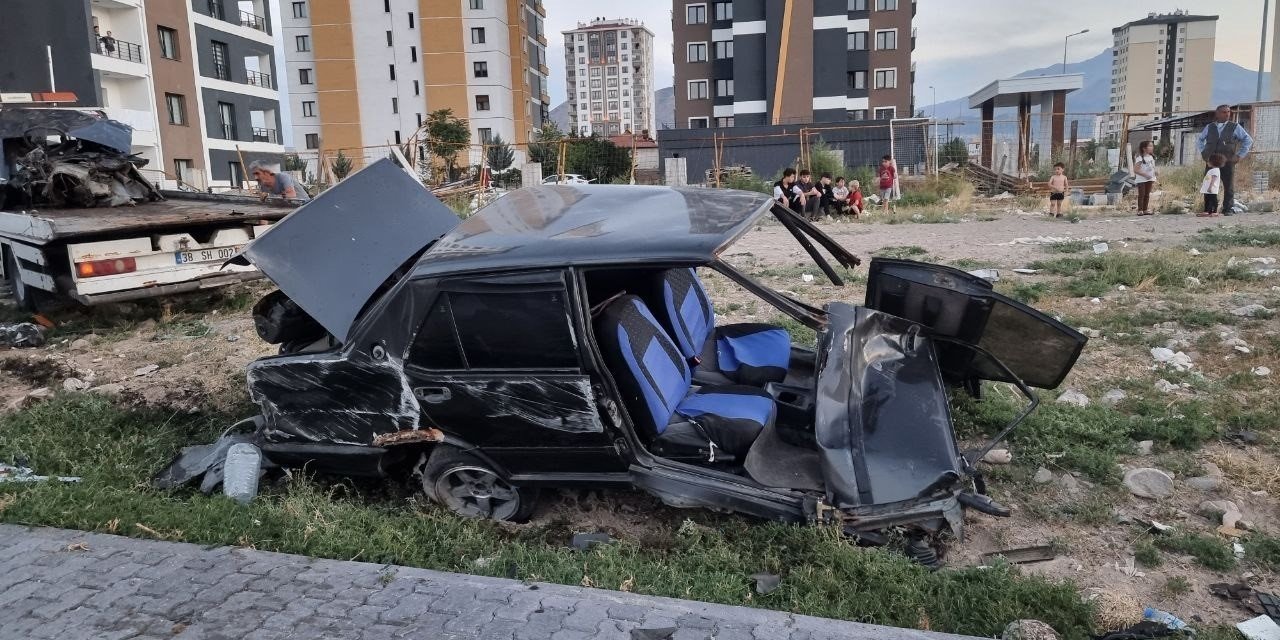 Aracın ikiye bölündüğü anlar kamerada