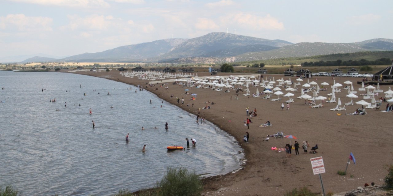 Ne Akdeniz ne Ege! Vatandaşlar rotayı Konya'nın denizine çevirdi